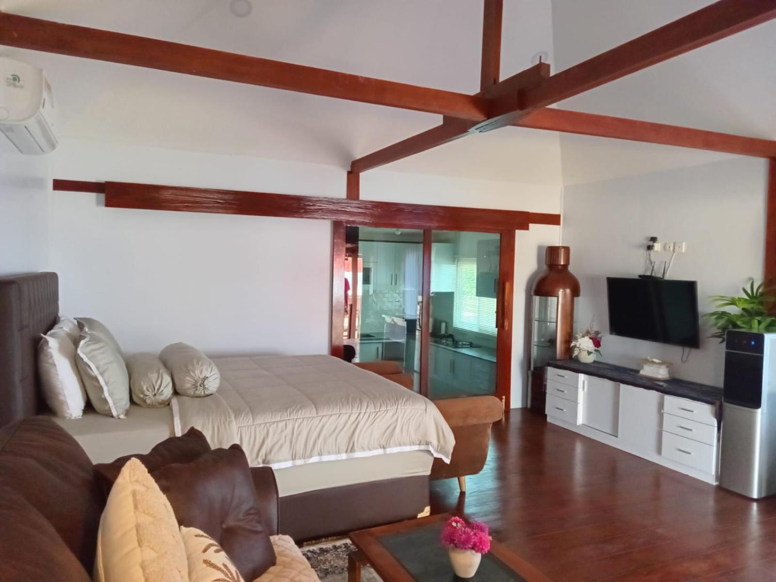 Mama Nings Beach Hotel Sekongkang Bagian luar foto