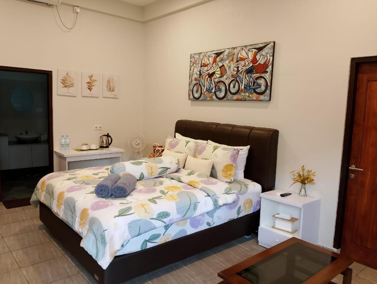 Mama Nings Beach Hotel Sekongkang Bagian luar foto